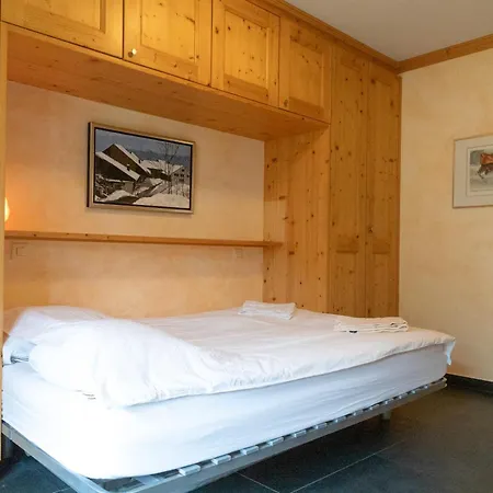 Grenon Apartment