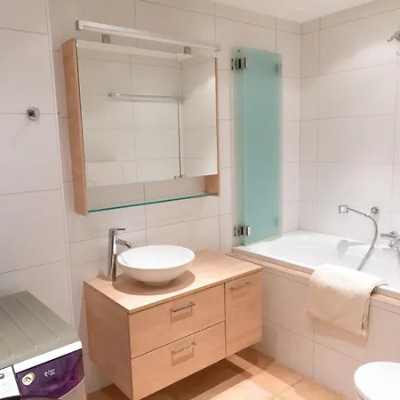 Grenon Apartment *